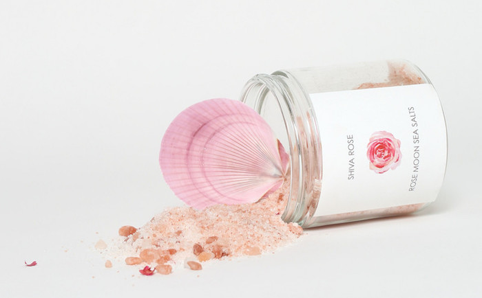 rose moon sea salt bath salts from the local rose featured on The Numinous