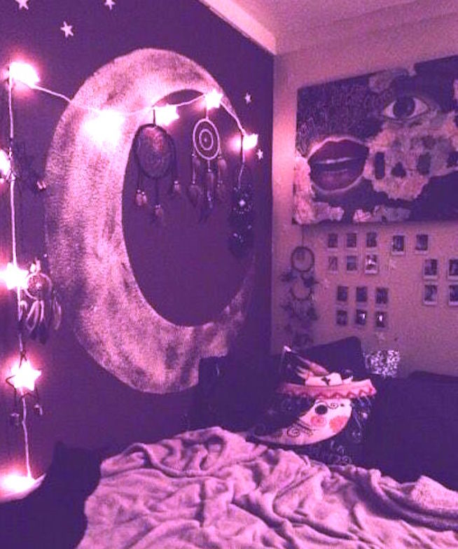 cancer new moon bedroom journaling on The Numinous