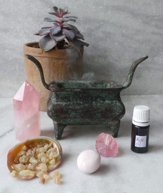 Laurey Simmons sacred space ritual for Valentine's rose quartz the numinous